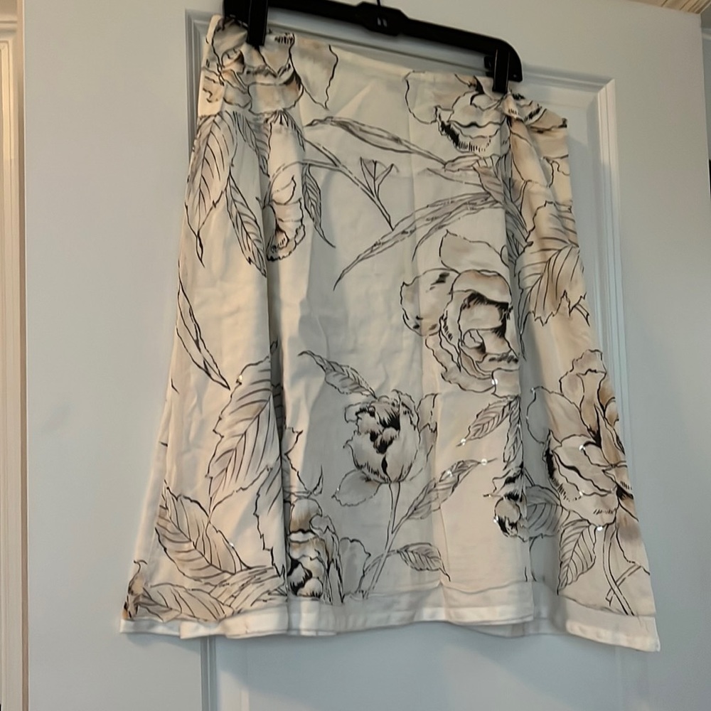 The Limited Skirt